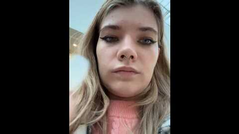 Media: holy_tereza Stripchat 2023-10-18 07:31:00