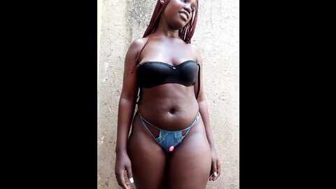 Media: holygrail001 Stripchat 2023-10-18 13:11:00