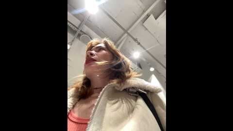 Media: lavenderhot Stripchat 2023-10-18 10:52:00