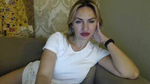 Media: mallinia Stripchat 2023-10-17 23:42:00
