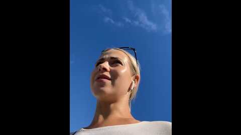 Media: streetdoll Stripchat 2023-10-18 10:52:00