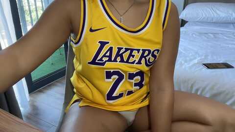 Media: sweetarabic Stripchat 2023-10-18 05:23:00