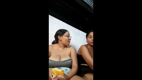 Media: sweetsin2 Stripchat 2023-10-17 23:49:00