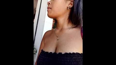 Media: sweetsin2 Stripchat 2023-10-18 15:35:00
