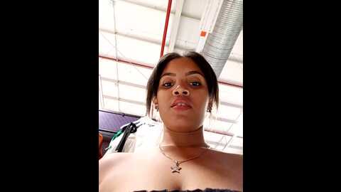 Media: sweetsin2 Stripchat 2023-10-18 16:46:00