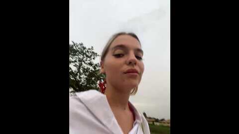 Media: legally_blonde Stripchat 2023-10-19 10:39:00