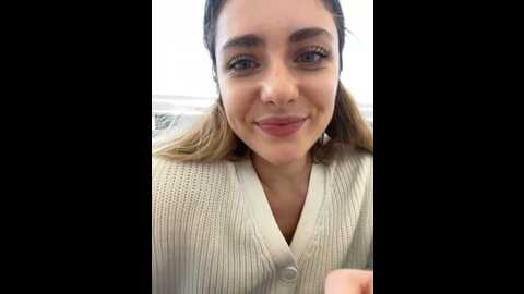 Media: mariid Stripchat 2023-10-19 11:01:00