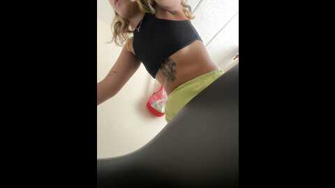 Media: mila_morgan Stripchat 2023-10-19 16:17:00