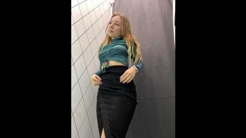 mka_ @ stripchat on 20231019
