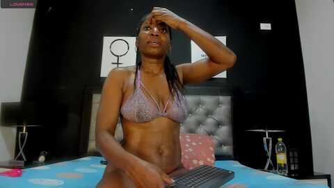 Media: monicaschwartz Stripchat 2023-10-19 22:53:00