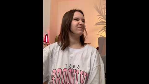 Media: radiants_two Stripchat 2023-10-19 13:33:00