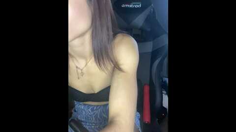 Media: sarahqueen001 Stripchat 2023-10-19 16:04:00