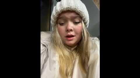 Media: sofiaadams Stripchat 2023-10-19 16:43:00