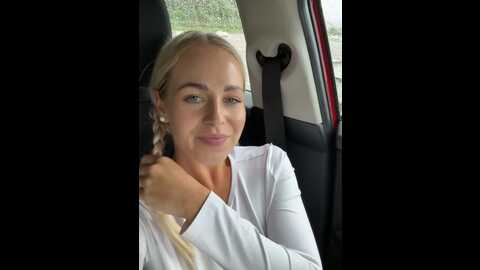 Media: streetdoll Stripchat 2023-10-19 10:17:00