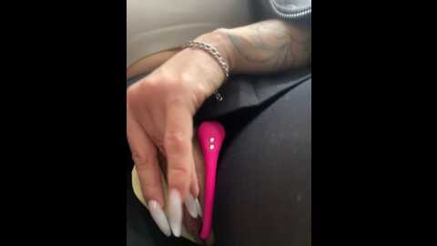 Media: wet__bunny Stripchat 2023-10-19 07:43:00