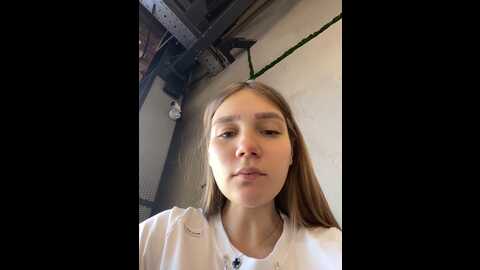 Media: wow_dream Stripchat 2023-10-19 11:17:00