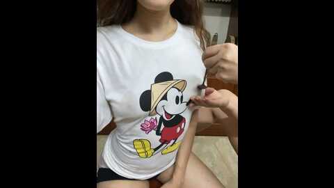 Media: yourkittymew Stripchat 2023-10-19 15:09:00