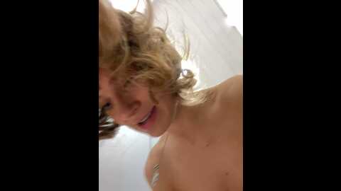 Media: _angelari_ Stripchat 2023-10-20 11:36:00
