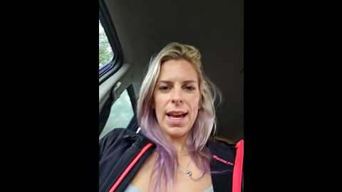 amber_riivers @ stripchat on 20231020