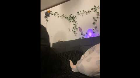 Media: charmingprincesses Stripchat 2023-10-20 03:16:00