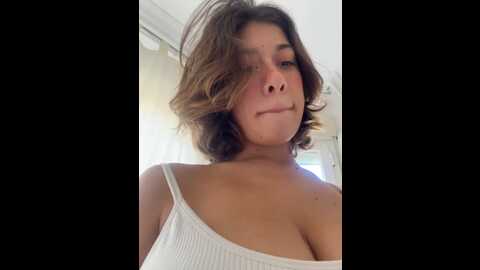 Media: enyeld_ruru Stripchat 2023-10-20 15:18:00