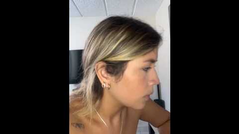 Media: mila_morgan Stripchat 2023-10-20 16:56:00