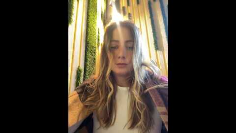 Media: puzdosia Stripchat 2023-10-20 04:23:00