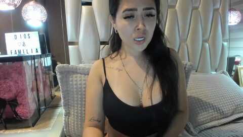 Media: sara_fun Stripchat 2023-10-20 05:21:00