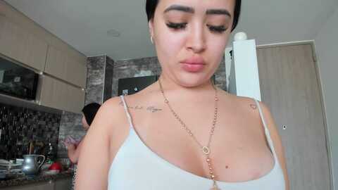 Media: sara_fun Stripchat 2023-10-20 15:06:00