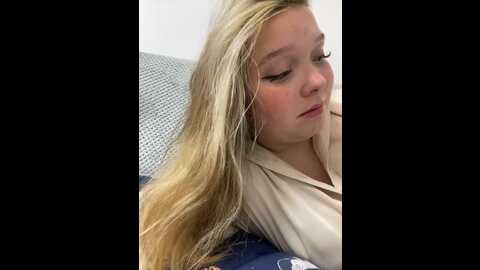 Media: sofiaadams Stripchat 2023-10-20 20:15:00