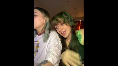 Media: dooubletroublee Stripchat 2023-10-21 04:13:00