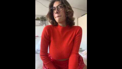 Media: enyeld_ruru Stripchat 2023-10-21 14:00:00