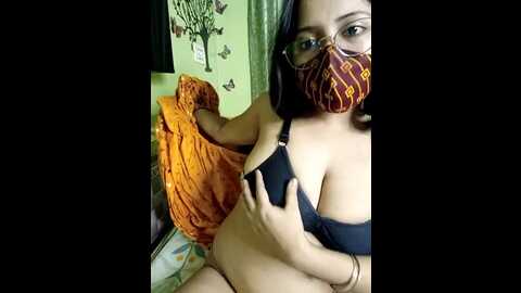 Media: lisa_bhabi Stripchat 2023-10-21 19:19:00