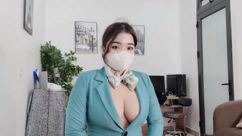 Media: mono_stewardesss Stripchat 2023-10-21 12:04:00