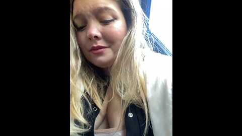 Media: sofiaadams Stripchat 2023-10-21 12:48:00