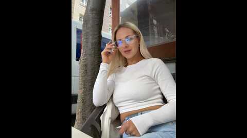 Media: streetdoll Stripchat 2023-10-21 15:42:00