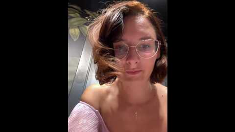 Media: the_snowwhitee Stripchat 2023-10-21 22:38:00