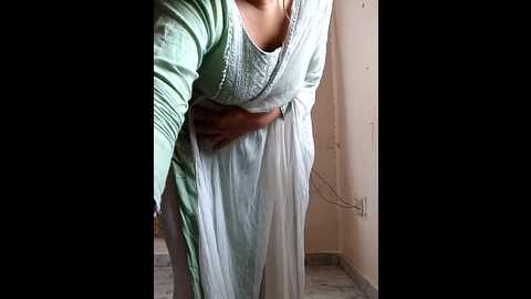 Media: anamika_24 Stripchat 2023-10-22 06:03:00