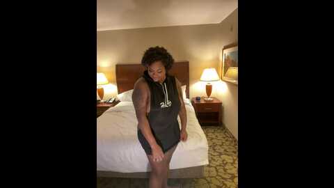 Media: halorodeolover2 Stripchat 2023-10-22 06:41:00