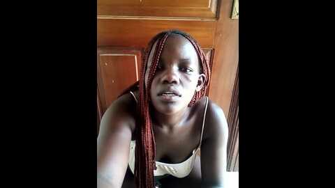Media: holygrail001 Stripchat 2023-10-22 09:18:00