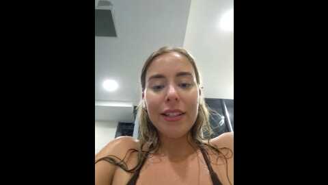 Media: sashajade_ Stripchat 2023-10-22 10:27:00