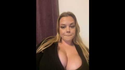 sneeakybitch @ stripchat on 20231022