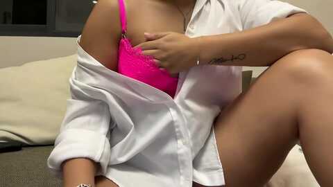 Media: sweetarabic Stripchat 2023-10-22 11:46:00