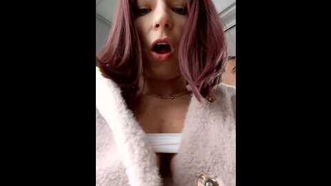 Media: brilliant_queen1 Stripchat 2023-10-23 23:02:00