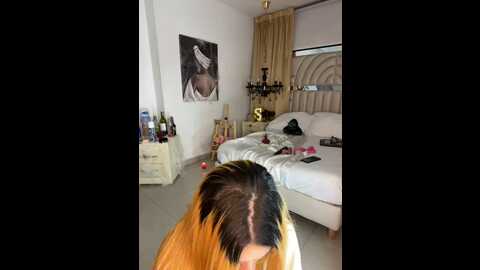 Media: sam_sara Stripchat 2023-10-24 03:27:00