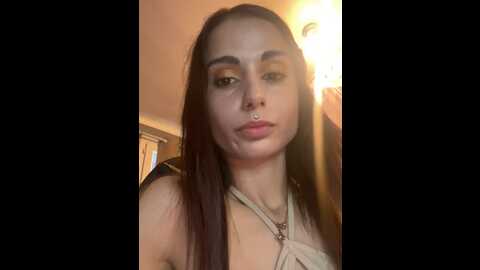 Media: sarahqueen001 Stripchat 2023-10-24 15:01:00