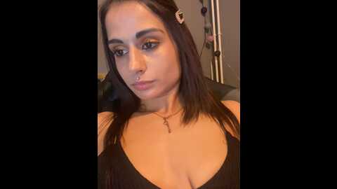 Media: sarahqueen001 Stripchat 2023-10-24 21:57:00