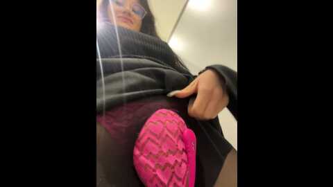 Media: wet__bunny Stripchat 2023-10-24 07:59:00