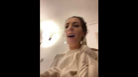 Media: almmaxxxx Stripchat 2023-10-25 06:40:00