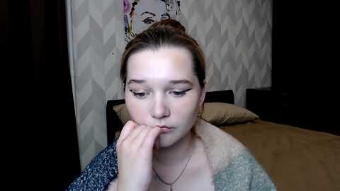 Media: amy_hil Stripchat 2023-10-25 11:16:00
